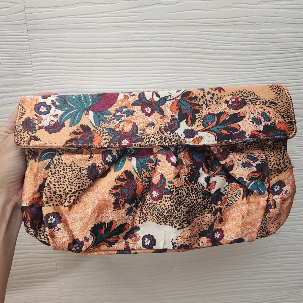 Aldo gorgeous clutch